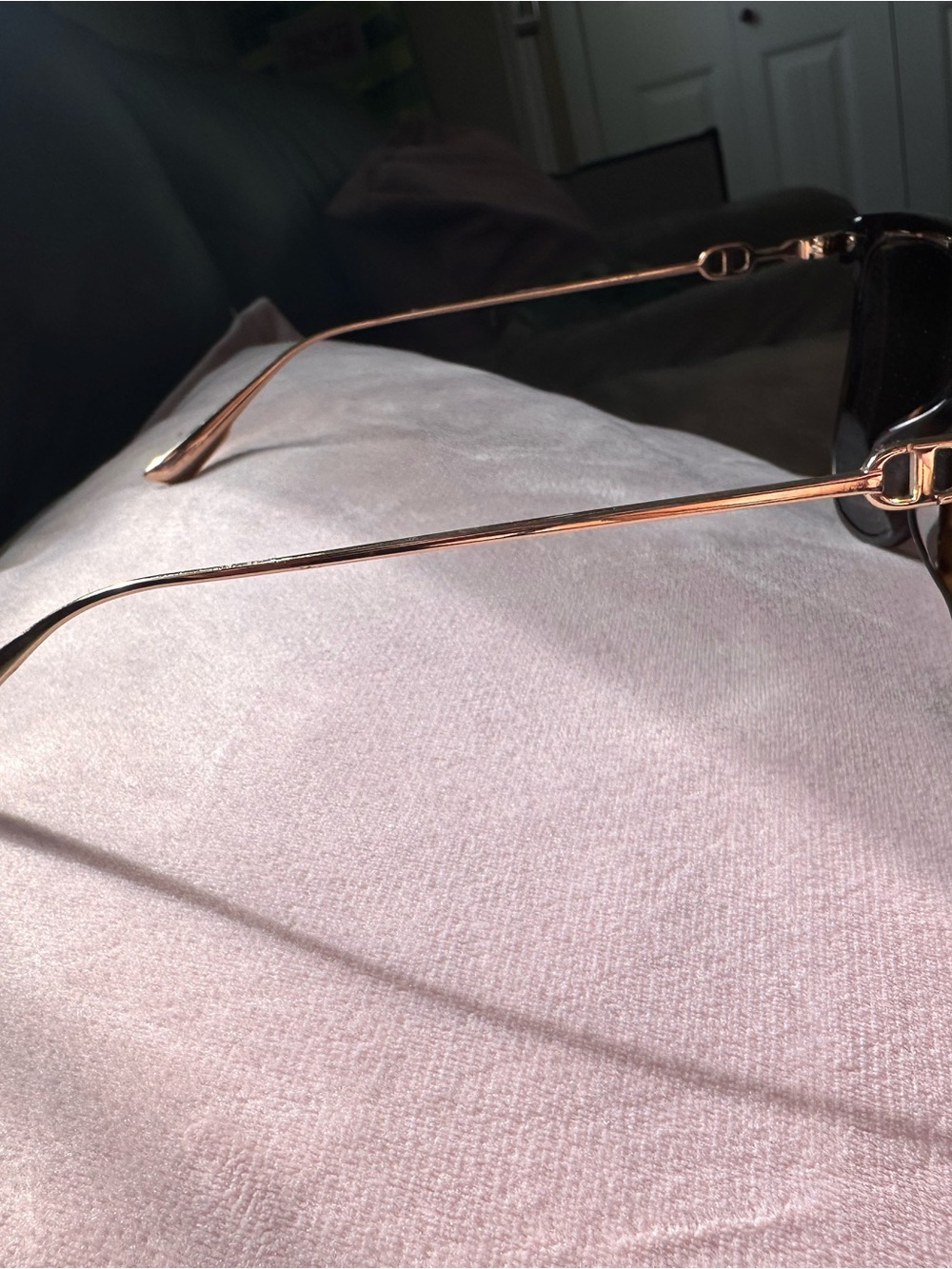 DIOR tortoise shell sunglasses never been worn!!! - Picture 4 of 12